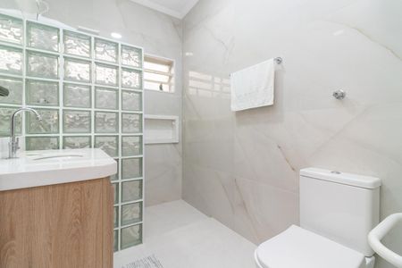 Casa à venda com 120m², 4 quartos e 4 vagasBanheiro