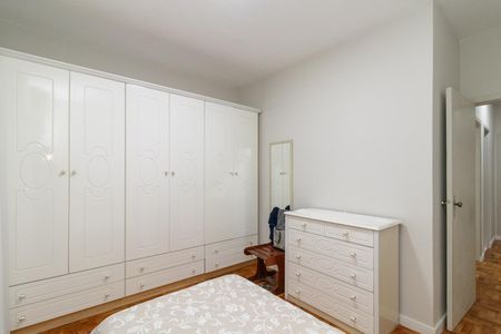 Casa à venda com 120m², 4 quartos e 4 vagasQuarto 3