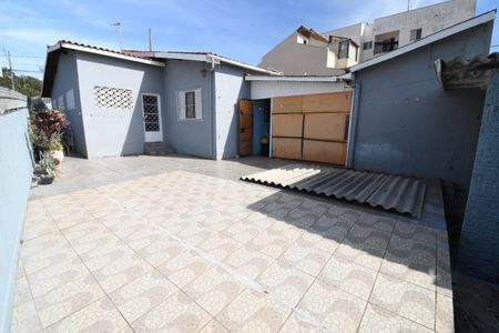 Casa à venda com 100m², 2 quartos e 3 vagasQuintal