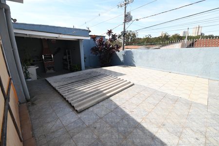 Casa à venda com 100m², 2 quartos e 3 vagasQuintal