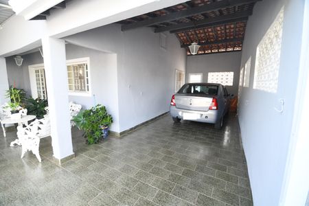 Casa à venda com 100m², 2 quartos e 3 vagasGaragem