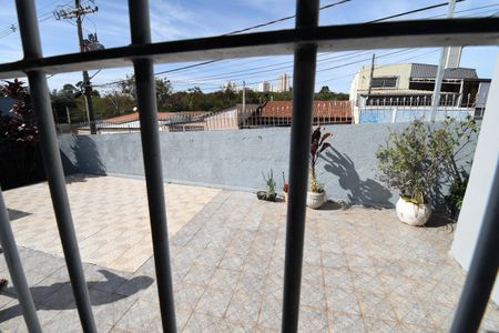 Casa à venda com 100m², 2 quartos e 3 vagasQuarto 2 - Vista