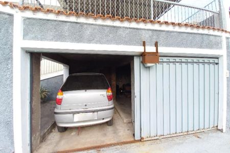 Casa à venda com 200m², 4 quartos e 2 vagas Casa à venda com 200m², 4 quartos e 2 vagasGaragem