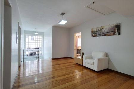 Casa de condomínio à venda com 600m², 4 quartos e 5 vagasSala 4