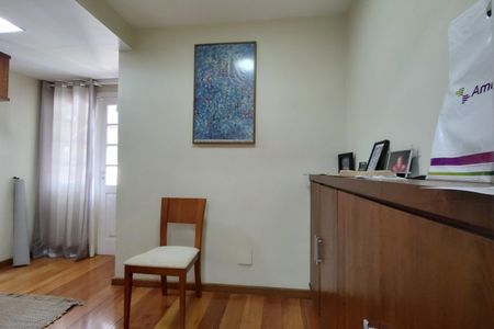 Casa de condomínio à venda com 600m², 4 quartos e 5 vagasEscritório