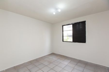 Quarto 1 de apartamento para alugar com 2 quartos, 45m² em Jardim Tua, São Paulo