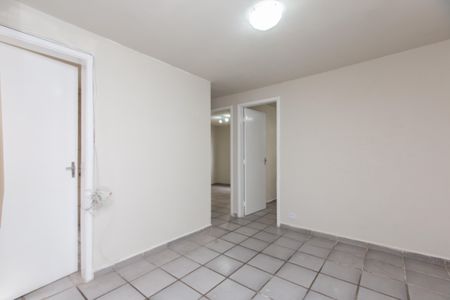 Sala de apartamento para alugar com 2 quartos, 45m² em Jardim Tua, São Paulo