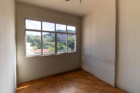 Apartamento à venda com 90m², 2 quartos e 1 vaga Apartamento à venda com 90m², 2 quartos e 1 vagaQuarto 1