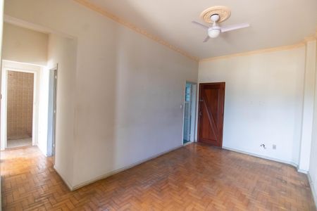 Apartamento à venda com 90m², 2 quartos e 1 vaga Apartamento à venda com 90m², 2 quartos e 1 vagaSala