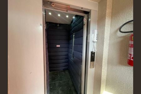 Apartamento à venda com 2 quartos, 34m² em Vila Carrão, São Paulo