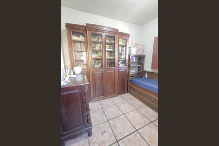 Casa à venda com 170m², 3 quartos e 5 vagas
