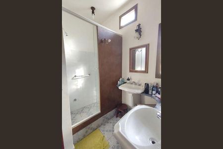 Casa à venda com 170m², 3 quartos e 5 vagas