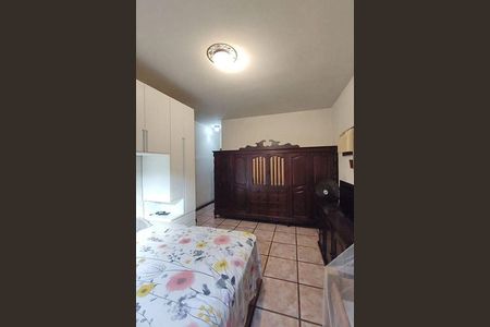 Casa à venda com 170m², 3 quartos e 5 vagas