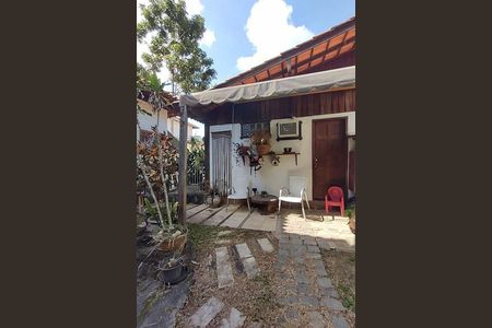 Casa à venda com 170m², 3 quartos e 5 vagas