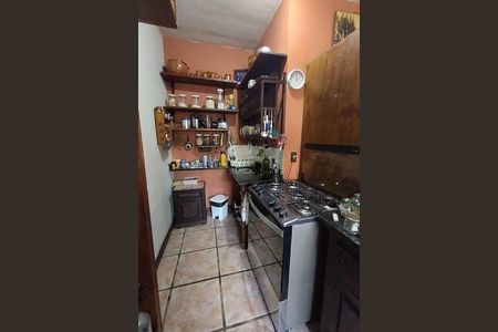 Casa à venda com 170m², 3 quartos e 5 vagas