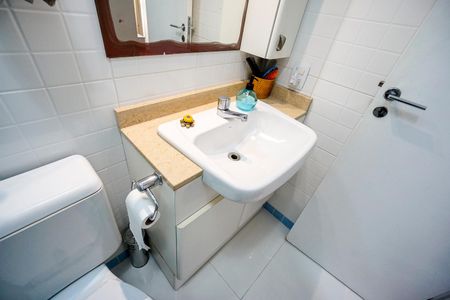 Apartamento à venda com 55m², 2 quartos e 1 vagaBanheiro Social