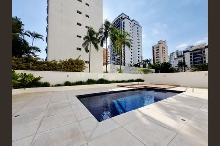 Apartamento à venda com 157m², 3 quartos e 4 vagas Apartamento à venda com 157m², 3 quartos e 4 vagasÁrea comum - Piscina