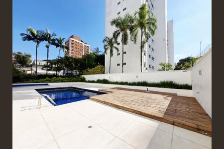 Apartamento à venda com 157m², 3 quartos e 4 vagas Apartamento à venda com 157m², 3 quartos e 4 vagasÁrea comum - Piscina