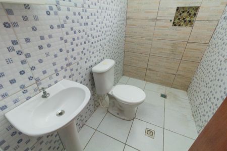 Casa à venda com 200m², 5 quartos e 1 vaga Casa à venda com 200m², 5 quartos e 1 vagaBanheiro