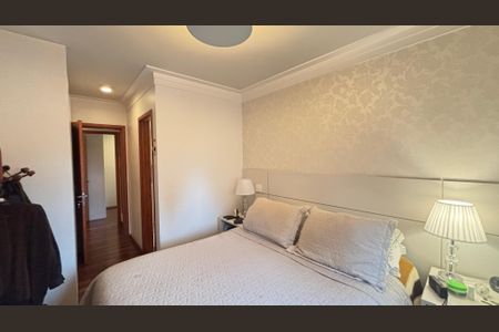 Apartamento à venda com 103m², 2 quartos e 2 vagas Apartamento à venda com 103m², 2 quartos e 2 vagasSuite