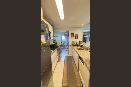 Apartamento à venda com 103m², 2 quartos e 2 vagas Apartamento à venda com 103m², 2 quartos e 2 vagasCozinha