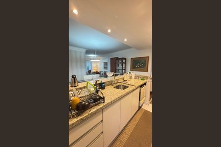 Apartamento à venda com 103m², 2 quartos e 2 vagas Apartamento à venda com 103m², 2 quartos e 2 vagasCozinha