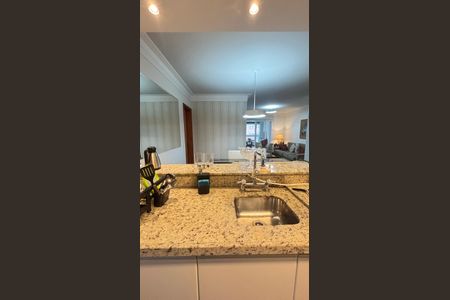 Apartamento à venda com 103m², 2 quartos e 2 vagas Apartamento à venda com 103m², 2 quartos e 2 vagasCozinha