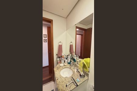 Apartamento à venda com 103m², 2 quartos e 2 vagas Apartamento à venda com 103m², 2 quartos e 2 vagasBanheiro Social