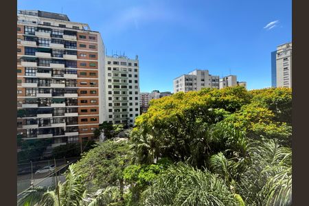 Vista de apartamento à venda com 2 quartos, 100m² em Itaim Bibi, São Paulo