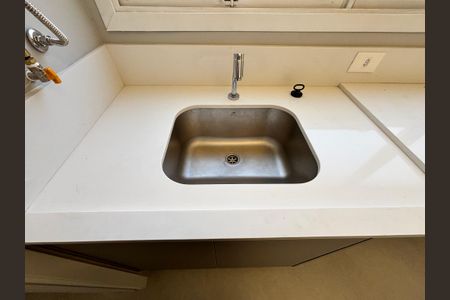 Apartamento à venda com 100m², 2 quartos e 1 vaga Apartamento à venda com 100m², 2 quartos e 1 vagaÁrea de Serviço