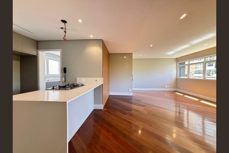 Apartamento à venda com 100m², 2 quartos e 1 vaga Apartamento à venda com 100m², 2 quartos e 1 vagaSala