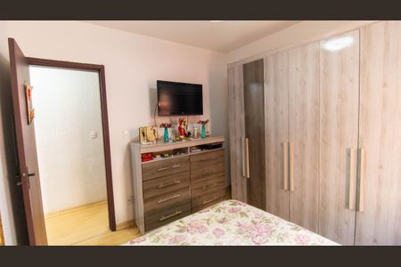 Casa à venda com 360m², 3 quartos e 2 vagas Casa à venda com 360m², 3 quartos e 2 vagasQuarto 1
