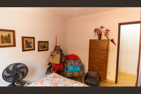 Casa à venda com 360m², 3 quartos e 2 vagas Casa à venda com 360m², 3 quartos e 2 vagasQuarto 2