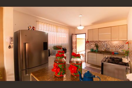 Casa à venda com 360m², 3 quartos e 2 vagas Casa à venda com 360m², 3 quartos e 2 vagasCozinha