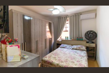 Casa à venda com 360m², 3 quartos e 2 vagas Casa à venda com 360m², 3 quartos e 2 vagasQuarto 1