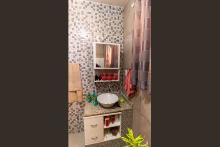 Casa à venda com 360m², 3 quartos e 2 vagas Casa à venda com 360m², 3 quartos e 2 vagasBanheiro Social