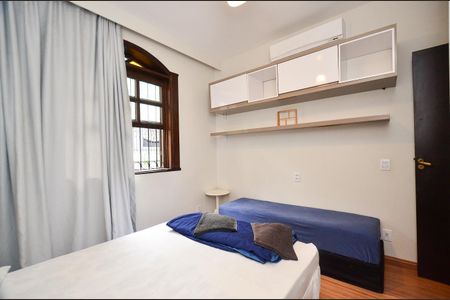 Casa à venda com 420m², 6 quartos e 2 vagasQuarto 2