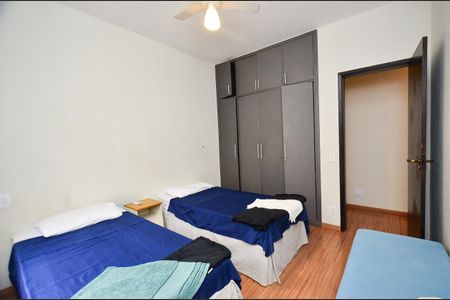 Casa à venda com 420m², 6 quartos e 2 vagasQuarto 3