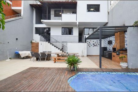 Casa à venda com 420m², 6 quartos e 2 vagasÁrea Externa