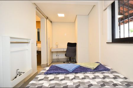 Casa à venda com 420m², 6 quartos e 2 vagasQuarto 1