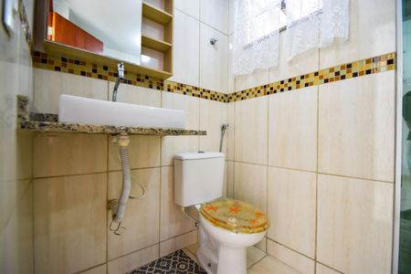 Apartamento à venda com 65m², 2 quartos e sem vaga Apartamento à venda com 65m², 2 quartos e sem vagaBanheiro Social