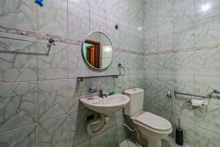 Casa à venda com 102m², 2 quartos e 1 vaga Casa à venda com 102m², 2 quartos e 1 vagaBanheiro