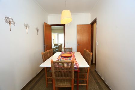 Apartamento à venda com 250m², 4 quartos e 4 vagas Apartamento à venda com 250m², 4 quartos e 4 vagascopa