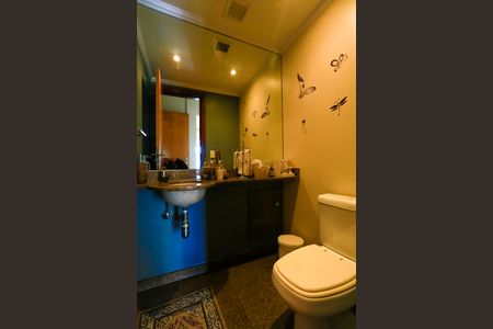 Apartamento à venda com 250m², 4 quartos e 4 vagas Apartamento à venda com 250m², 4 quartos e 4 vagasLavabo