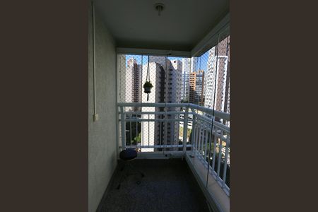 Apartamento à venda com 250m², 4 quartos e 4 vagas Apartamento à venda com 250m², 4 quartos e 4 vagassuíte 3 sacada