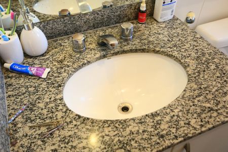 Apartamento à venda com 250m², 4 quartos e 4 vagas Apartamento à venda com 250m², 4 quartos e 4 vagasBanheiro da Suíte 3