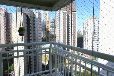 Apartamento à venda com 250m², 4 quartos e 4 vagas Apartamento à venda com 250m², 4 quartos e 4 vagassuíte 3 sacada vista