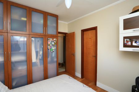 Apartamento à venda com 250m², 4 quartos e 4 vagas Apartamento à venda com 250m², 4 quartos e 4 vagassuíte 2