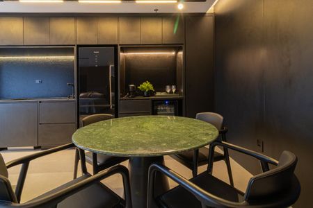 Studio para alugar com 53m², 1 quarto e 1 vaga Studio para alugar com 53m², 1 quarto e 1 vagaSala de Jantar