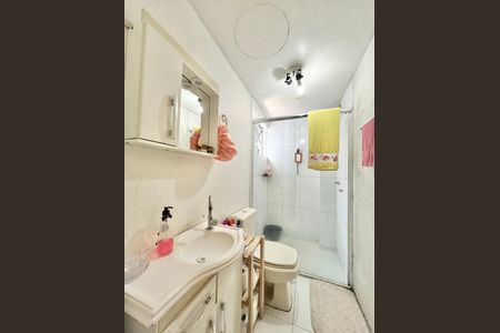 Studio à venda com 34m², 1 quarto e sem vaga Studio à venda com 34m², 1 quarto e sem vagaBanheiro Social